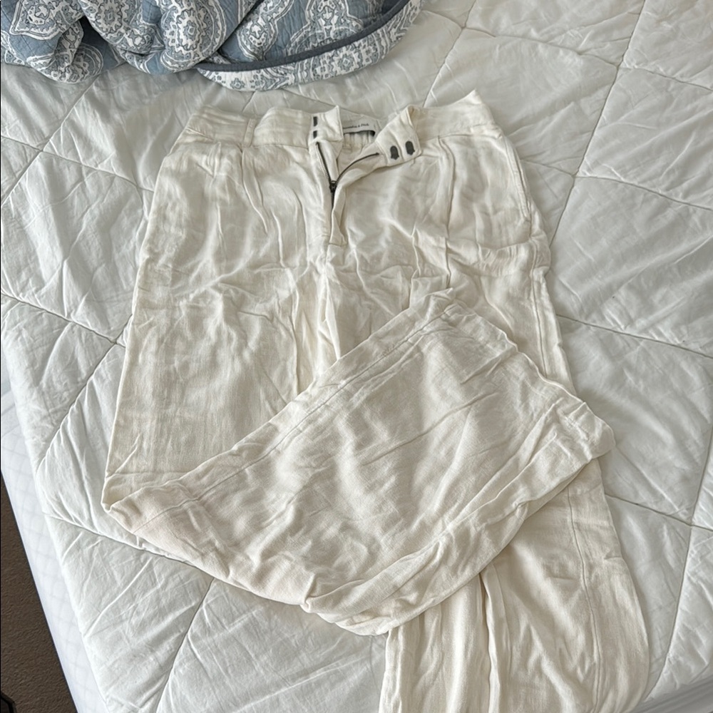 Abercrombie linen trouser